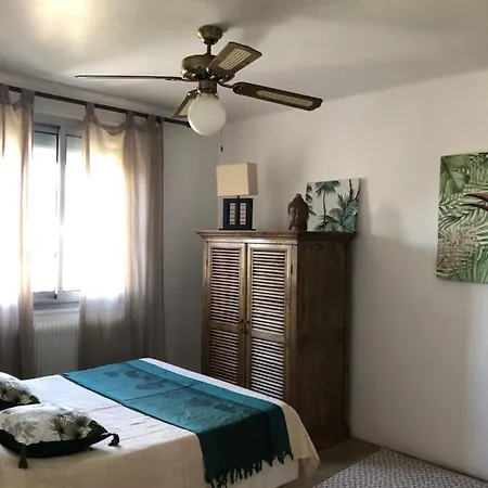 Casa de Férias Meuble De Tourisme Anne Bouchard Béziers